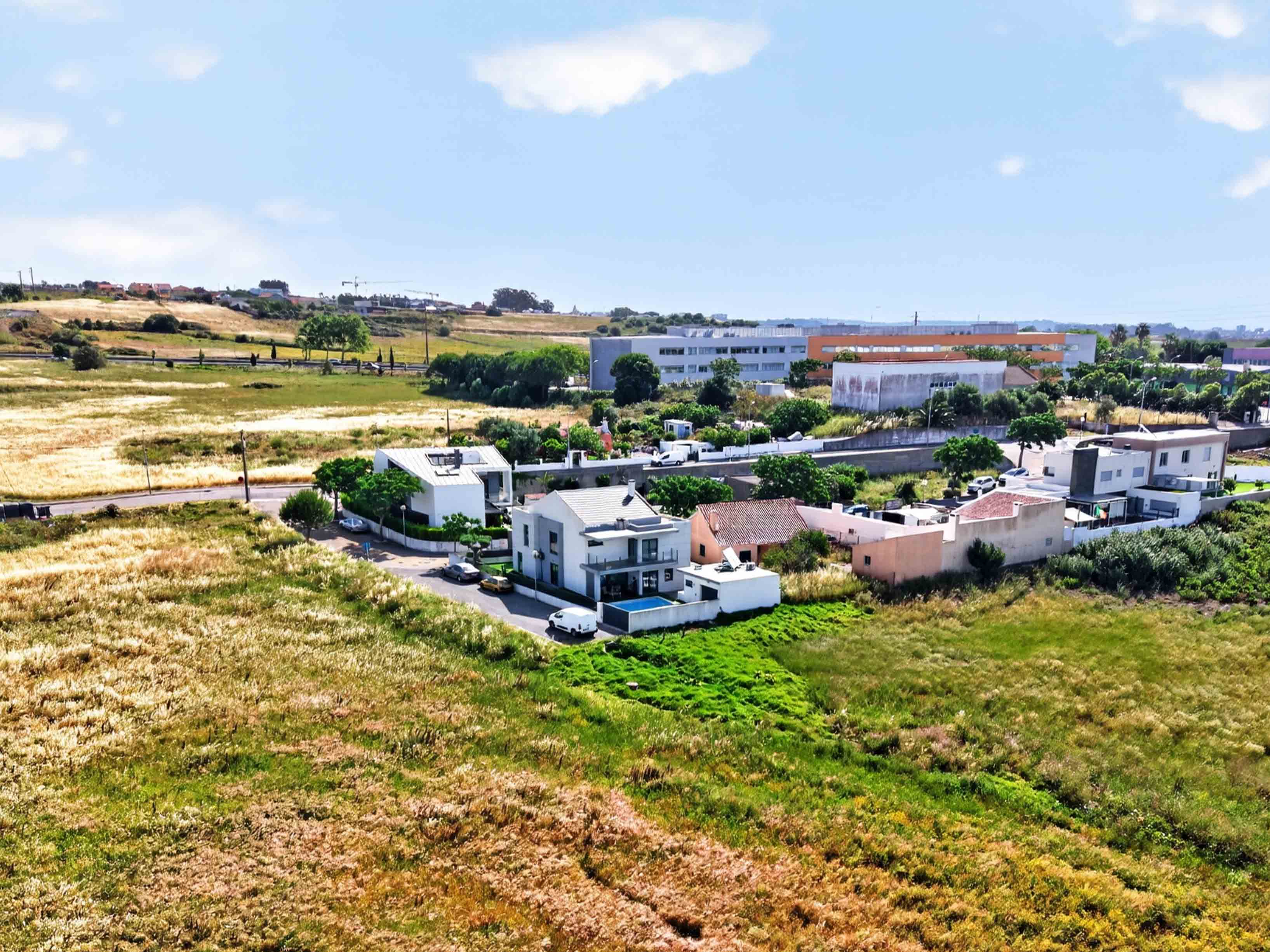 Vista aérea do imóvel, ângulo 1